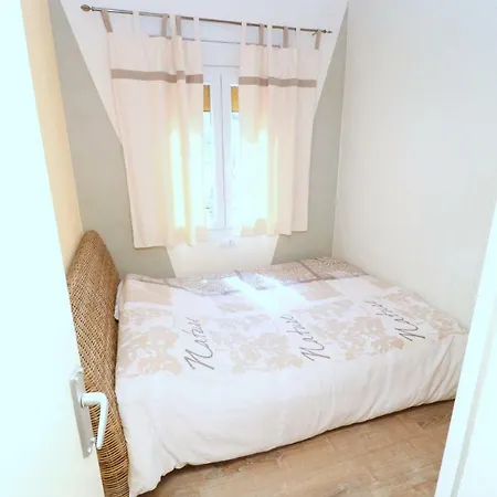 Viena Mas Oliva Apartment *